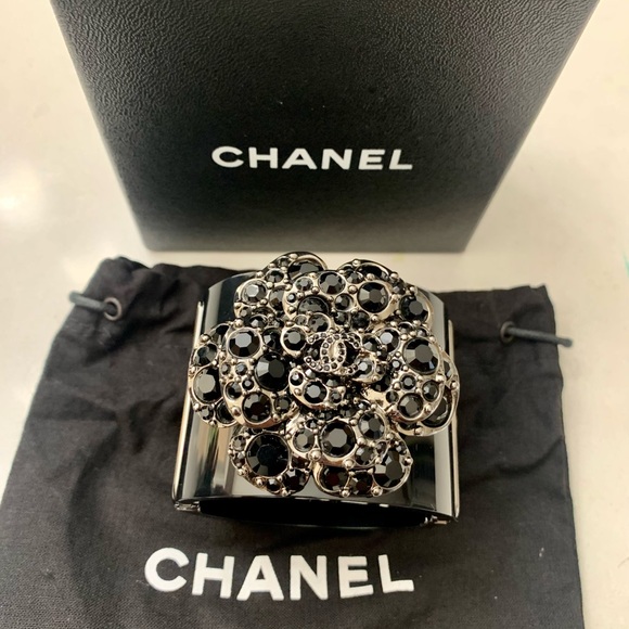 Authentic Chanel Festival Camelia Hinged Cuff - Picture 6 of 9